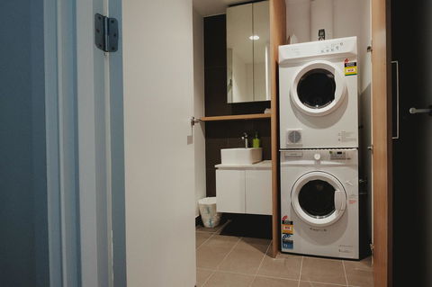 Mono Apartments On La Trobe Street - Accommodation Gladstone 5