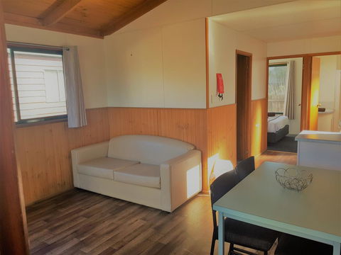 Tasman Holiday Parks - Geelong - Accommodation Gladstone 3