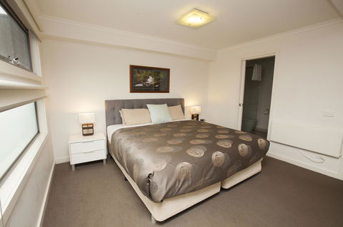 7 Falls Apartments - Accommodation Gladstone 22