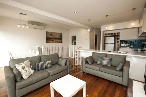 7 Falls Apartments - Accommodation Gladstone 11