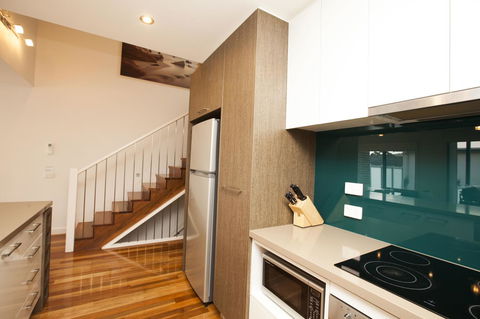 7 Falls Apartments - Accommodation Gladstone 9