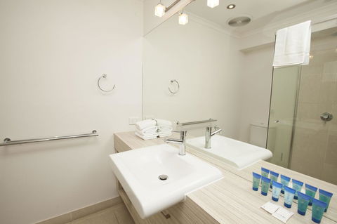 7 Falls Apartments - Accommodation Gladstone 19