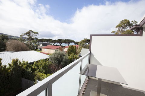 7 Falls Apartments - Accommodation Gladstone 6