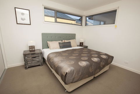 7 Falls Apartments - Accommodation Gladstone 29