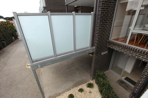 7 Falls Apartments - Accommodation Gladstone 7
