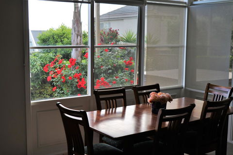 Oxford Rise Apartment - Accommodation Gladstone 2