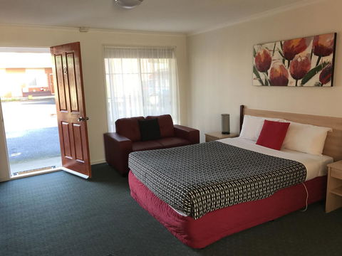 Beachcomber Motel & Apartments - Accommodation Gladstone 1