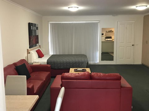 Beachcomber Motel & Apartments - Accommodation Gladstone 12