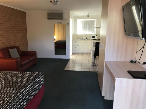 Beachcomber Motel & Apartments - Accommodation Gladstone 7