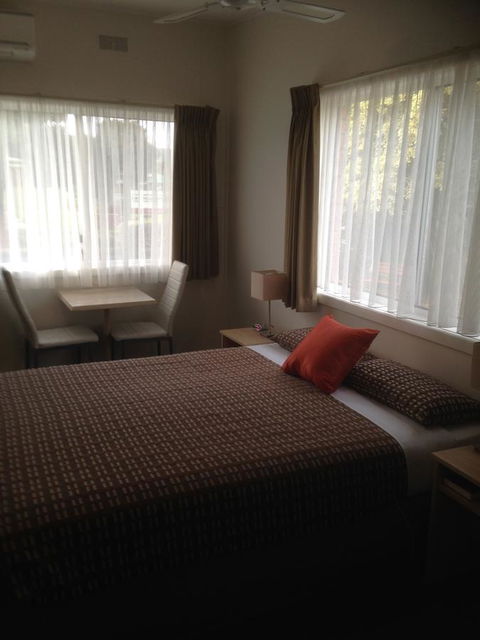 Beachcomber Motel & Apartments - Accommodation Gladstone 36