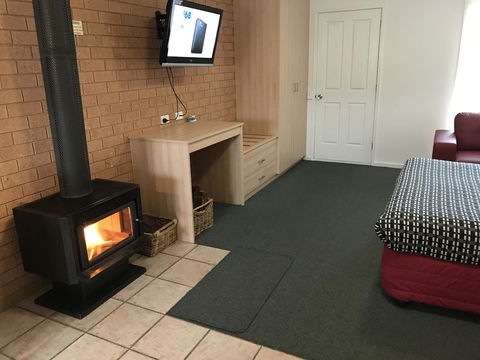 Beachcomber Motel & Apartments - Accommodation Gladstone 4