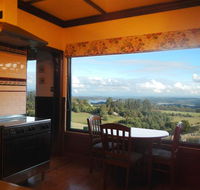 A Cottage with a View at Tudor Ridge - Accommodation Gladstone