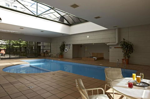 Grand Hotel Melbourne - Accommodation Gladstone 1