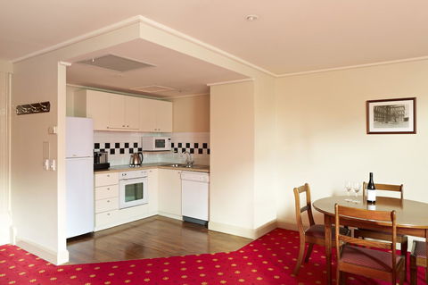 Grand Hotel Melbourne - Accommodation Gladstone 27