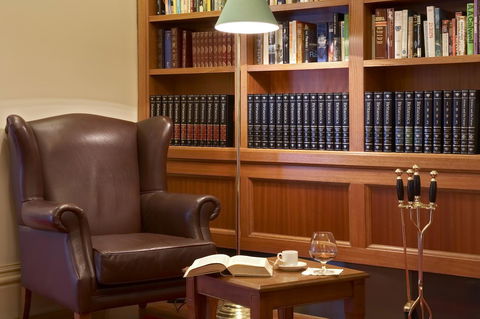 Grand Hotel Melbourne - Accommodation Gladstone 9