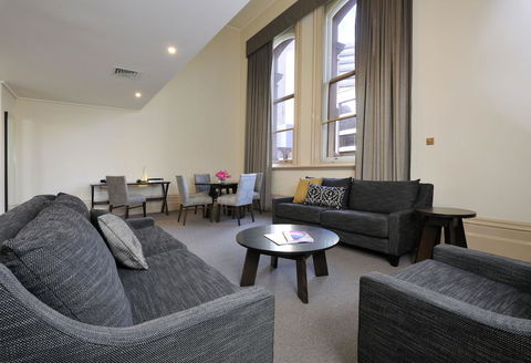 Grand Hotel Melbourne - Accommodation Gladstone 17