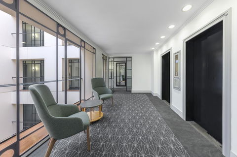 The Savoy Hotel On Little Collins Melbourne - Accommodation Gladstone 10