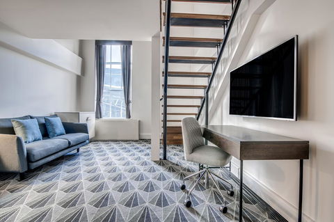 The Savoy Hotel On Little Collins Melbourne - Accommodation Gladstone 9