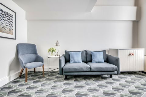 The Savoy Hotel On Little Collins Melbourne - Accommodation Gladstone 8
