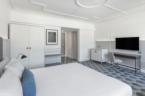The Savoy Hotel On Little Collins Melbourne - Accommodation Gladstone 15