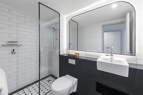 The Savoy Hotel On Little Collins Melbourne - Accommodation Gladstone 14