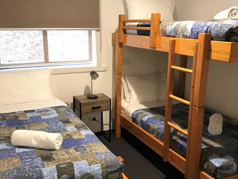 Snow View Holiday Units - Accommodation Gladstone 19
