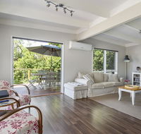 Blairgowrie Bella - light filled home with great deck - Accommodation Gladstone
