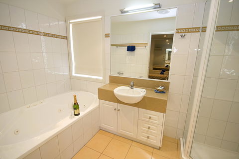 Anchorage Motel & Villas Lorne - Accommodation Gladstone 23