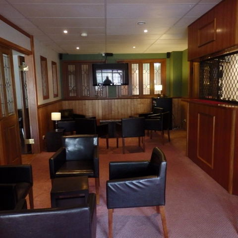 Bright Chalet - Accommodation Gladstone 15