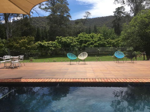 Bright Chalet - Accommodation Gladstone 16