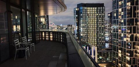 Best Views On Collins - Accommodation Gladstone 24