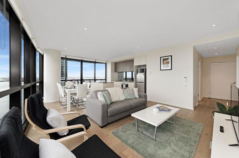Best Views On Collins - Accommodation Gladstone 25