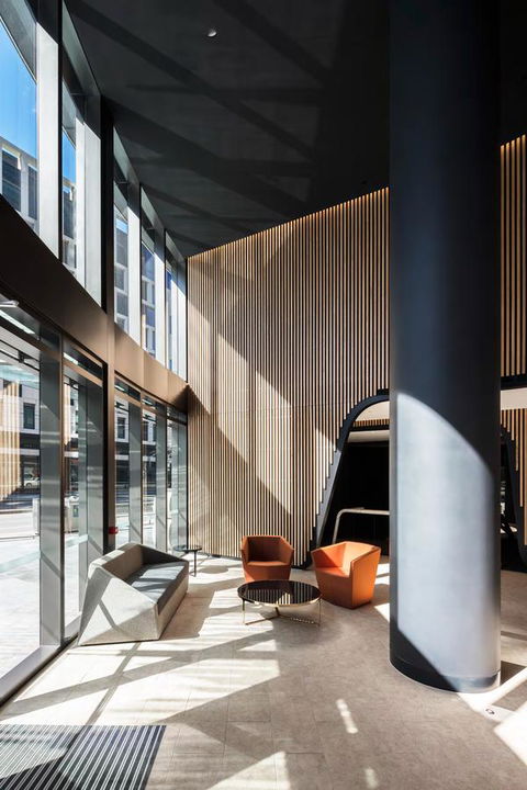 Winston Apartments Docklands - Accommodation Gladstone 8