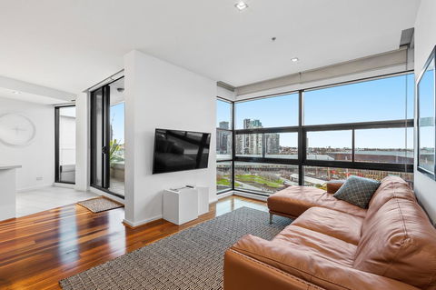Melbourne Holiday Apartments Flinders Wharf - Accommodation Gladstone 6