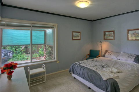 Jacaranda House - Accommodation Gladstone 6