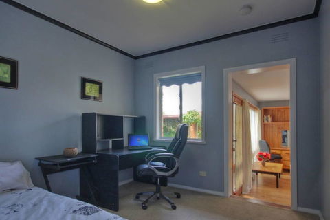 Jacaranda House - Accommodation Gladstone 7