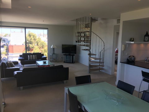 Geelong Waterfront Penthouse Apartment - Accommodation Gladstone 10