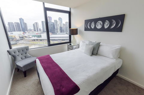 Waterfront Melbourne Apartments - Accommodation Gladstone 23