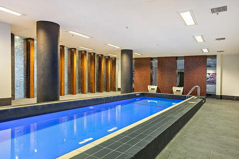 Waterfront Melbourne Apartments - Accommodation Gladstone 3
