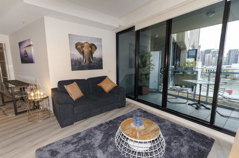 Waterfront Melbourne Apartments - Accommodation Gladstone 42