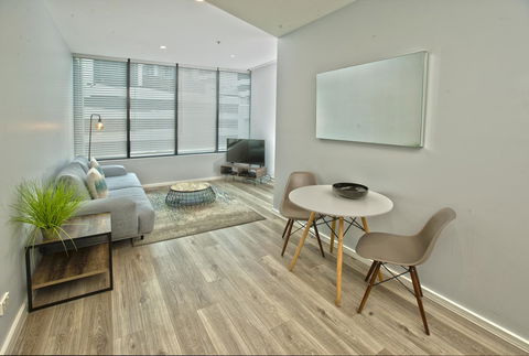 Waterfront Melbourne Apartments - Accommodation Gladstone 16