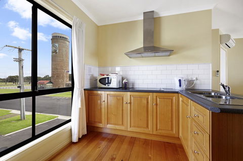 Clifftop Apartments Portland Vic - Accommodation Gladstone 10