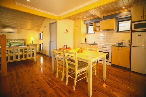 Rayville Boat Houses - Accommodation Gladstone 28