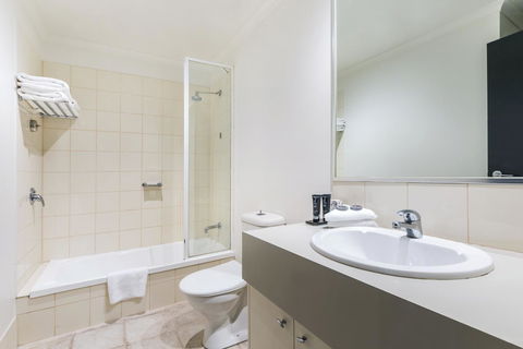 Mantra City Central - Accommodation Gladstone 3