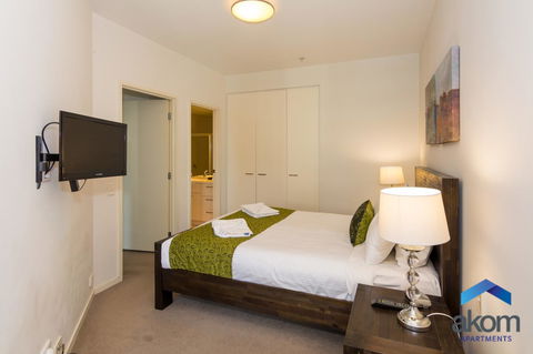 AKOM AT Docklands - Accommodation Gladstone 1