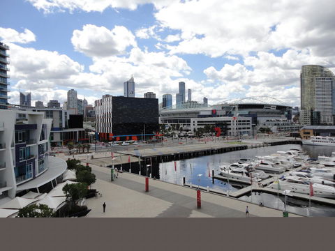 AKOM AT Docklands - Accommodation Gladstone 42