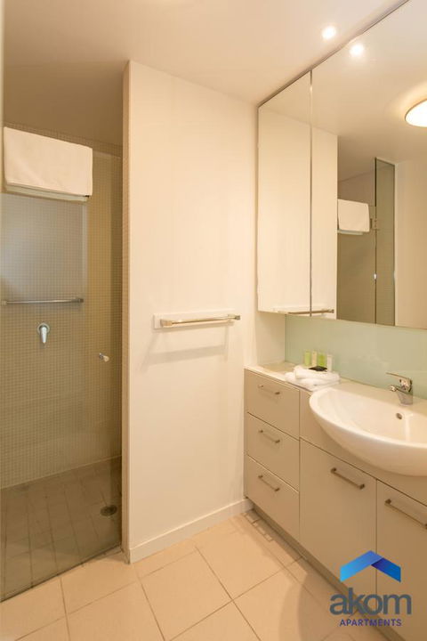 AKOM AT Docklands - Accommodation Gladstone 9
