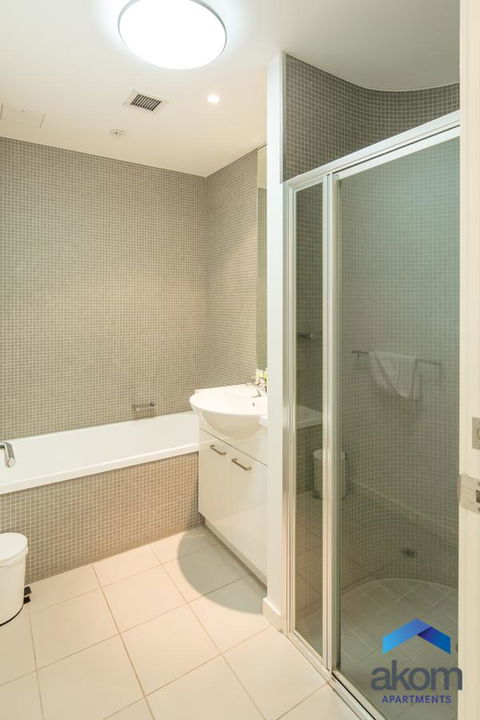 AKOM AT Docklands - Accommodation Gladstone 13