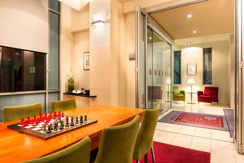 City Limits Hotel Apartments - Accommodation Gladstone 24