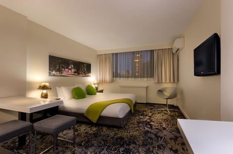 City Limits Hotel Apartments - Accommodation Gladstone 1